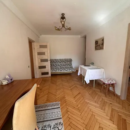 прекрасная возле парка супер локация! Apartment
