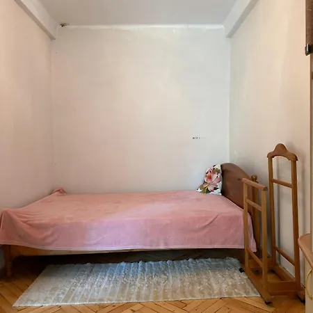 Apartment прекрасная возле парка супер локация! *